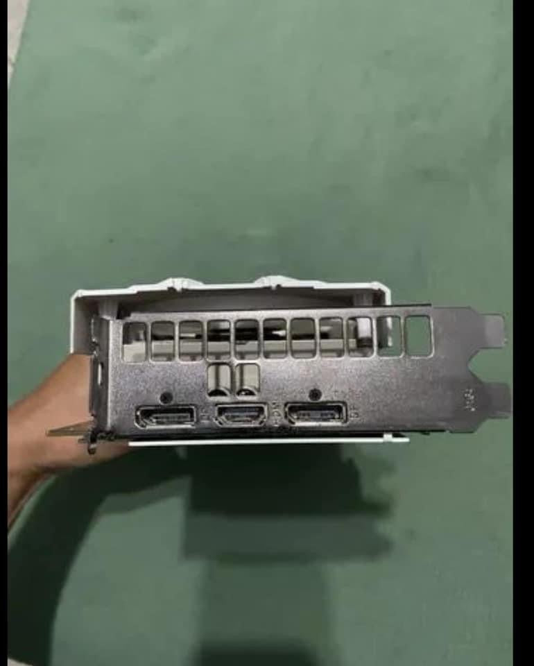 Placa de vídeo
RTX 2060 ex white