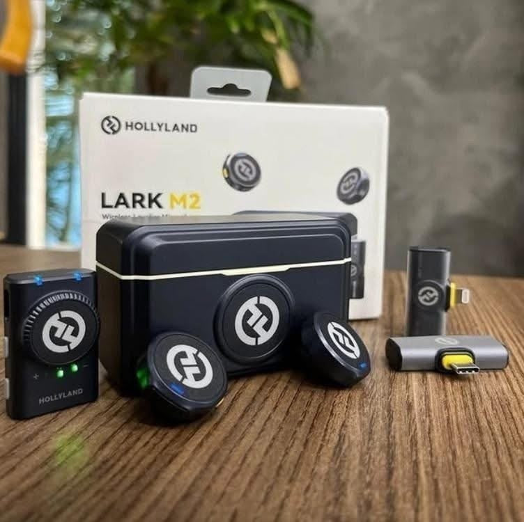 Hollyland LARK M2 Wireless Lavalier Microphone